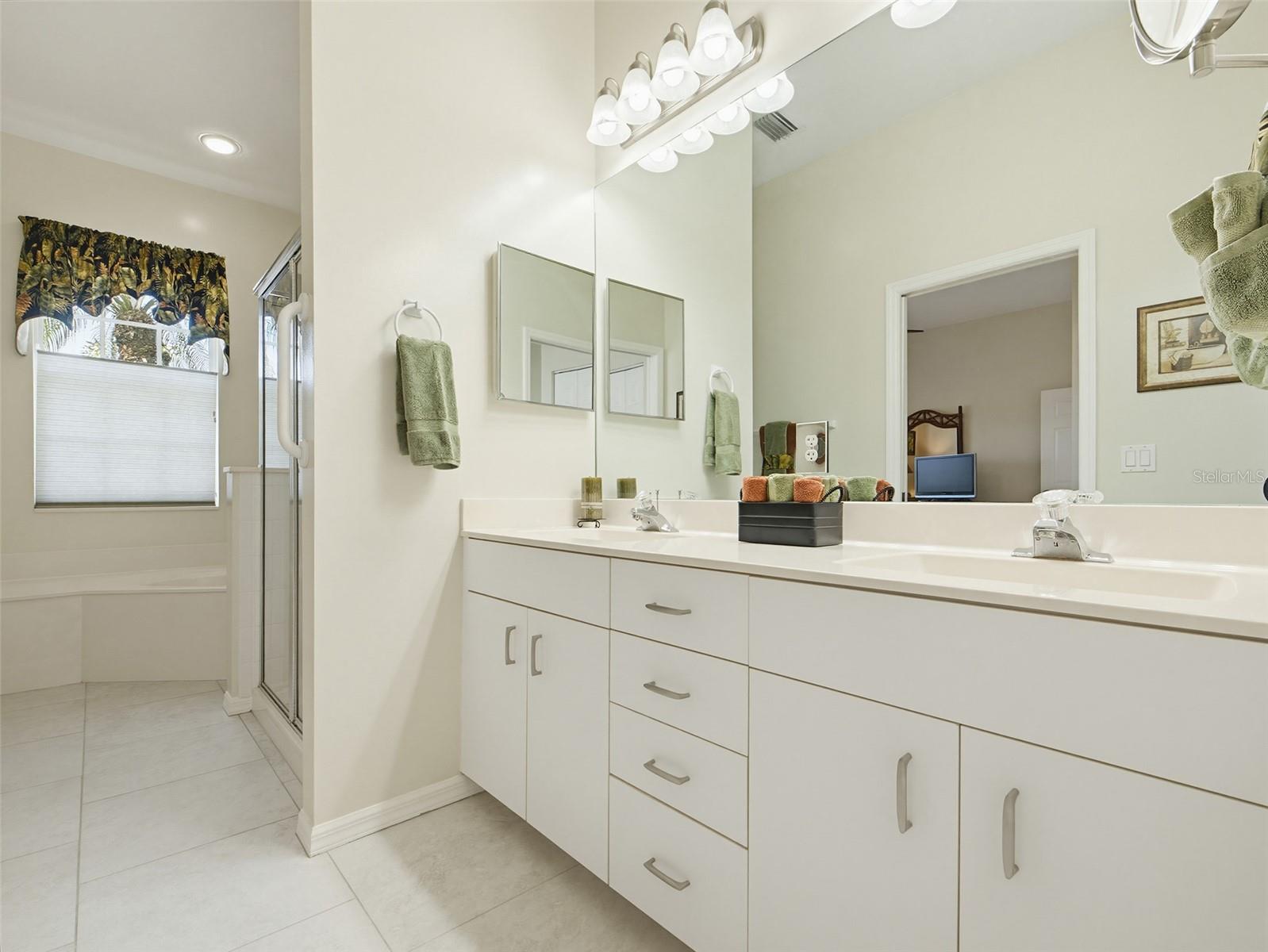 865 TARTAN DR #2, VENICE, FL, 34293