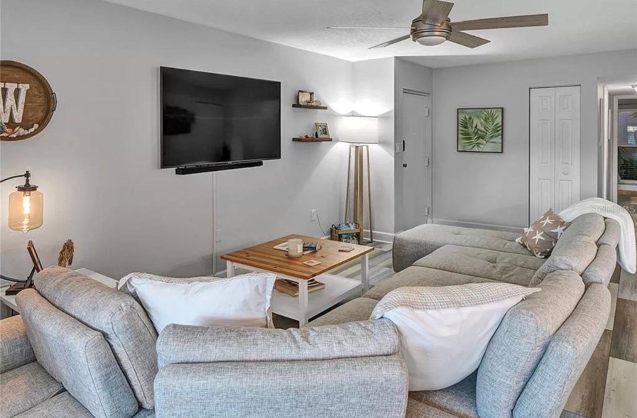 661 POINSETTIA AVE #104, CLEARWATER BEACH, FL, 33767