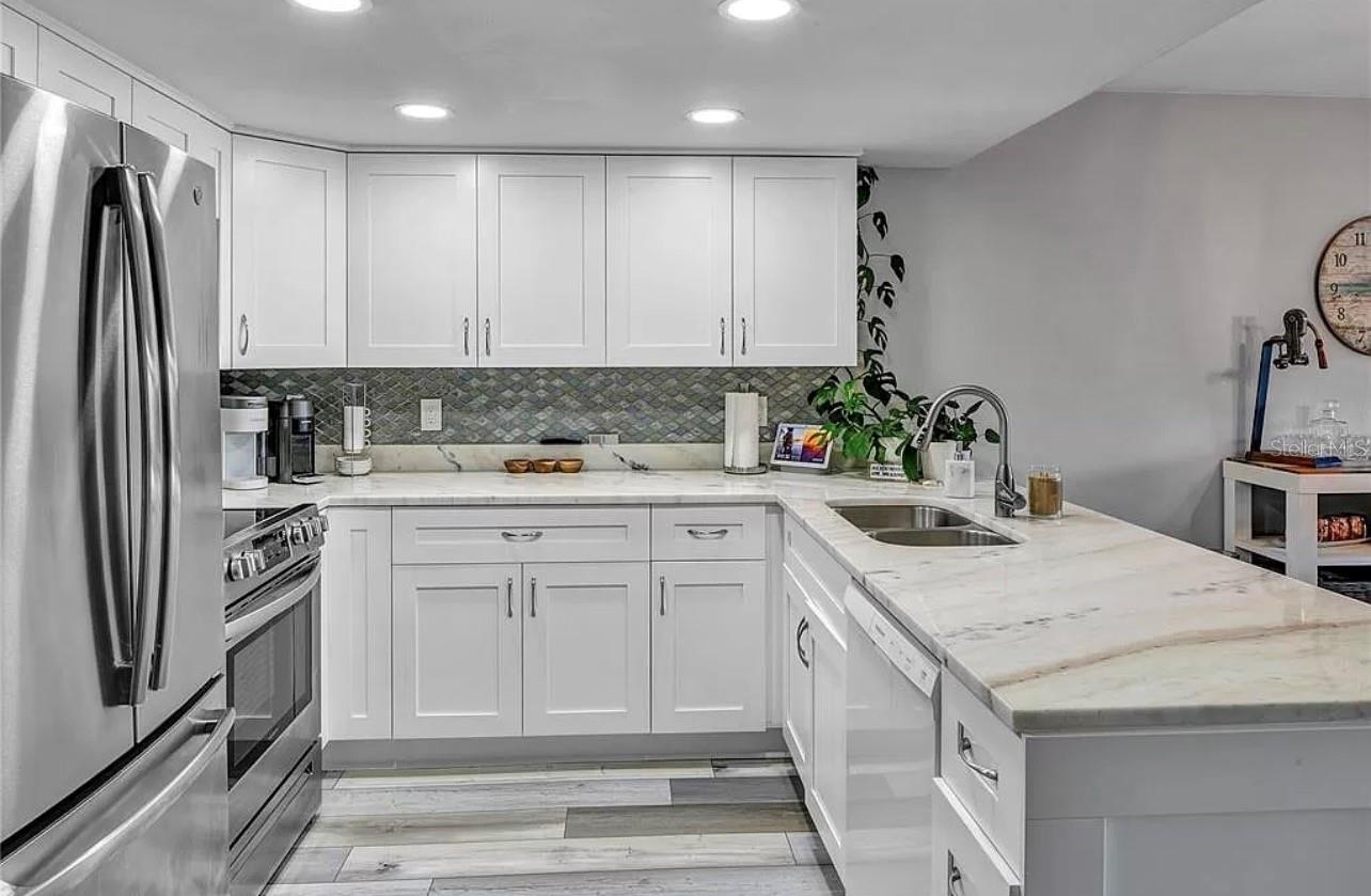 661 POINSETTIA AVE #104, CLEARWATER BEACH, FL, 33767