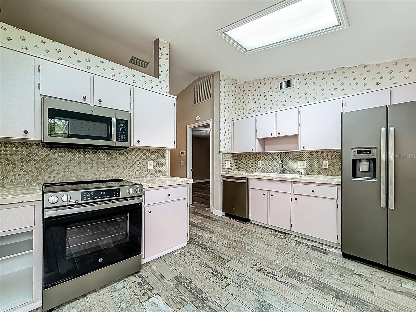 12208 WEDGEFIELD DR, GRAND ISLAND, FL, 32735