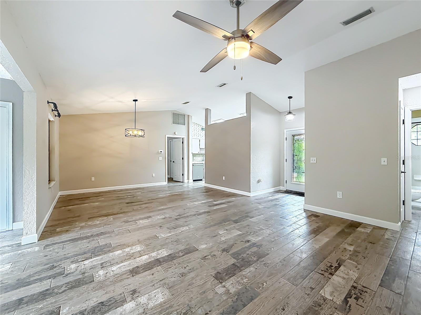 12208 WEDGEFIELD DR, GRAND ISLAND, FL, 32735