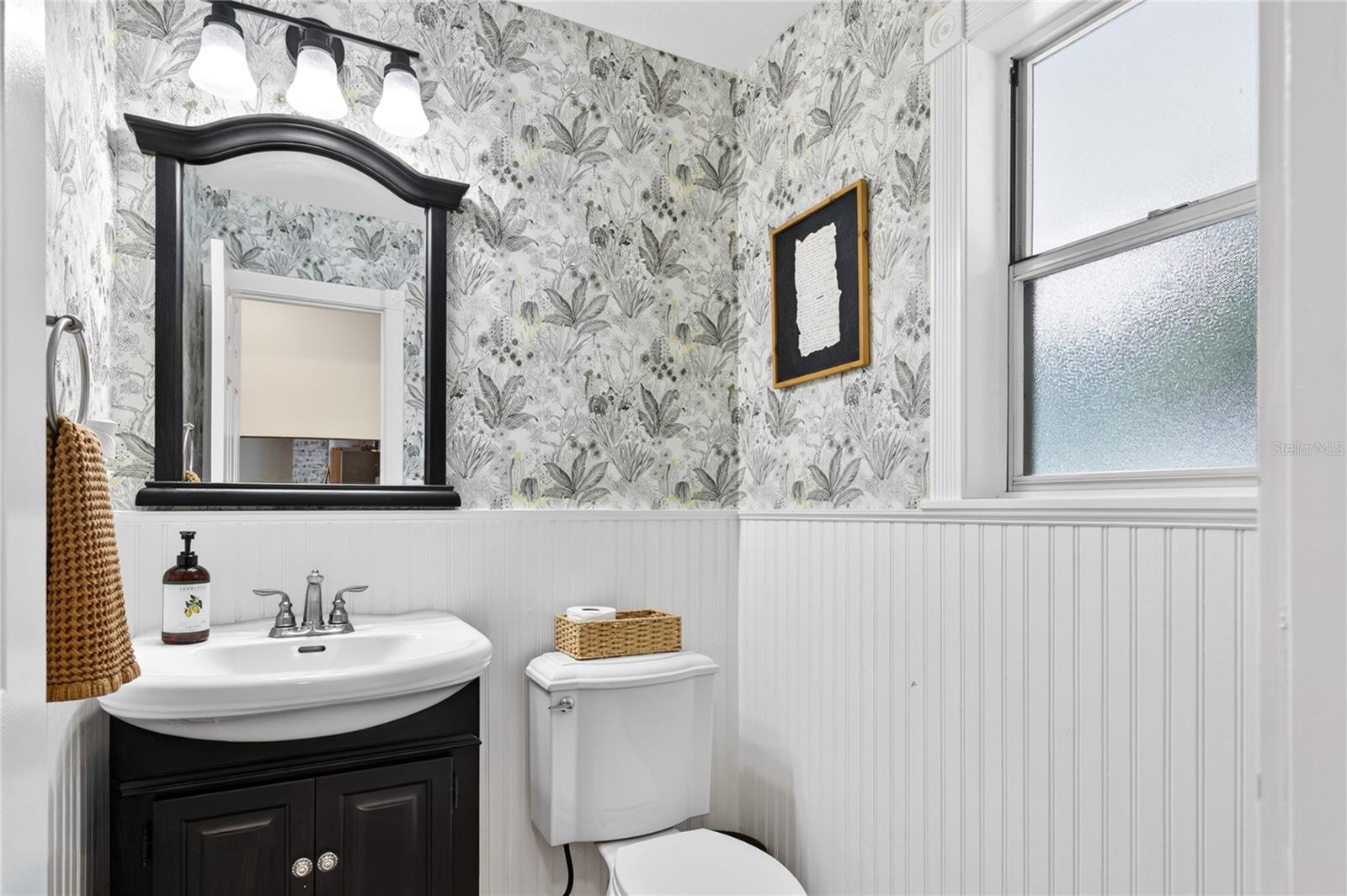 32040 CHESTNUT LN, SORRENTO, FL, 32776