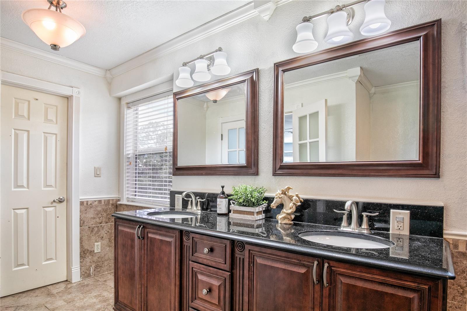 32040 CHESTNUT LN, SORRENTO, FL, 32776