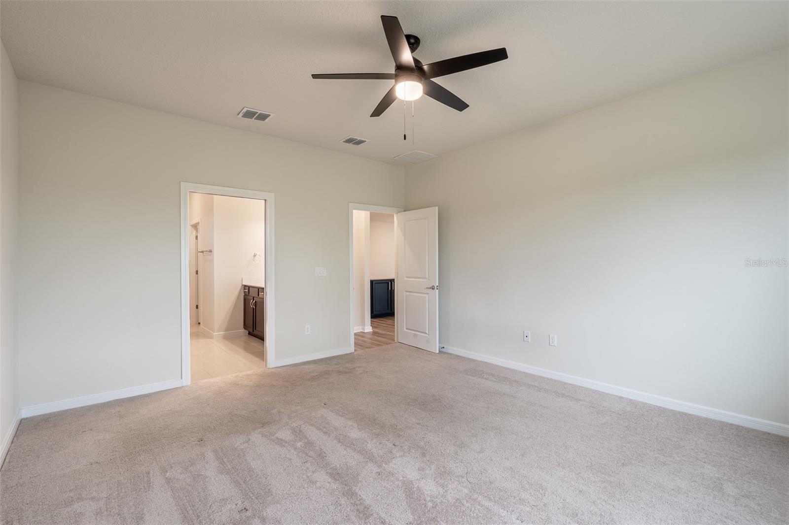 15966 WINDING BLUFF DR, MONTVERDE, FL, 34756