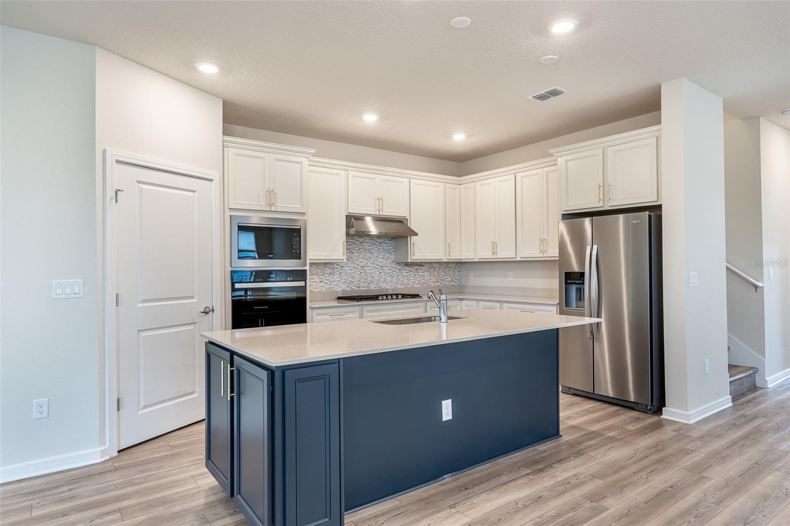 15966 WINDING BLUFF DR, MONTVERDE, FL, 34756