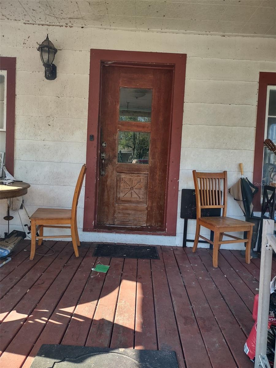 399 W 6TH ST, FROSTPROOF, FL, 33843