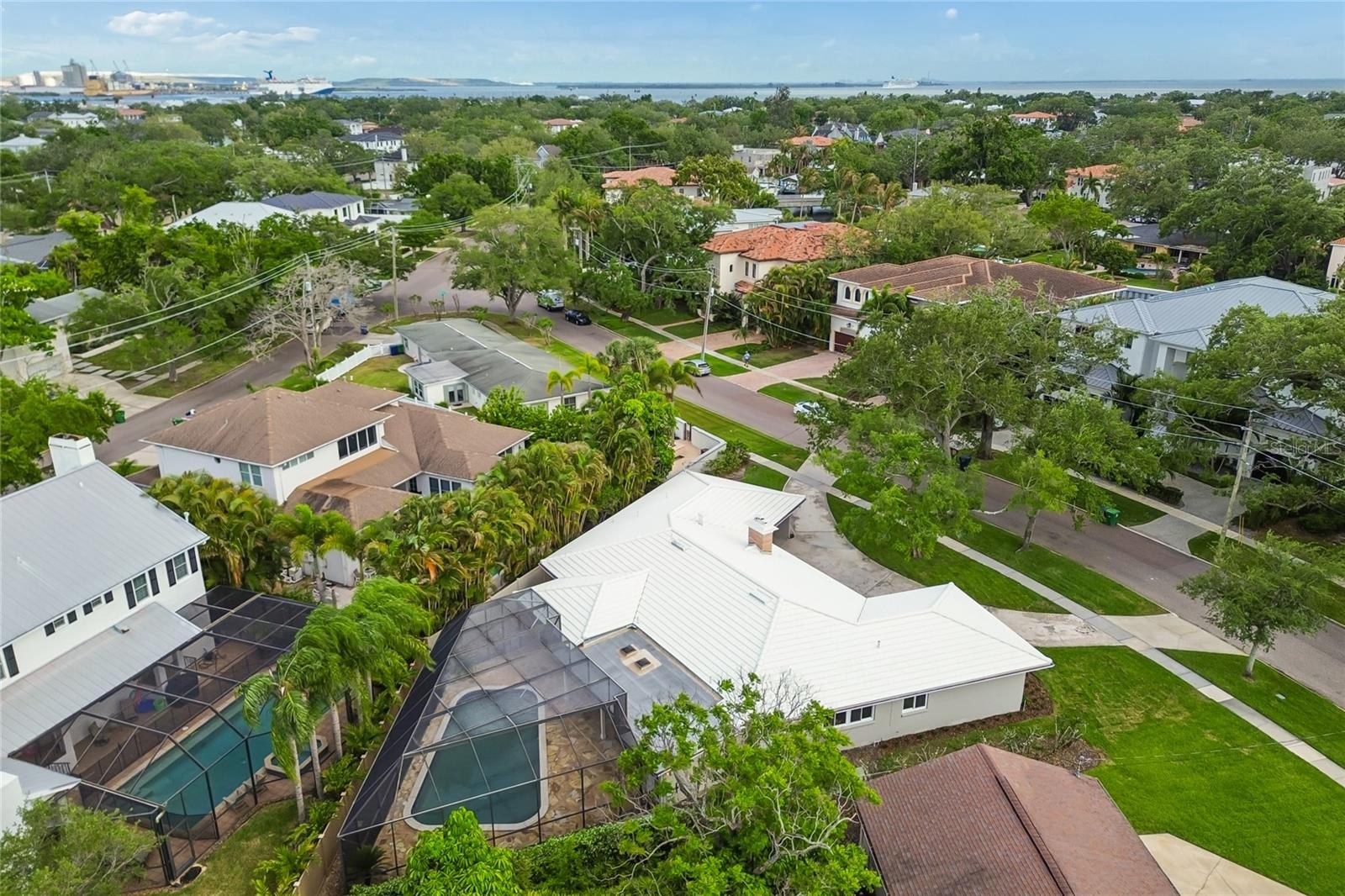 99 LADOGA AVE, TAMPA, FL, 33606