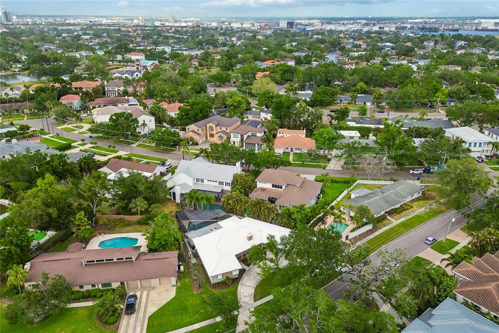 99 LADOGA AVE, TAMPA, FL, 33606