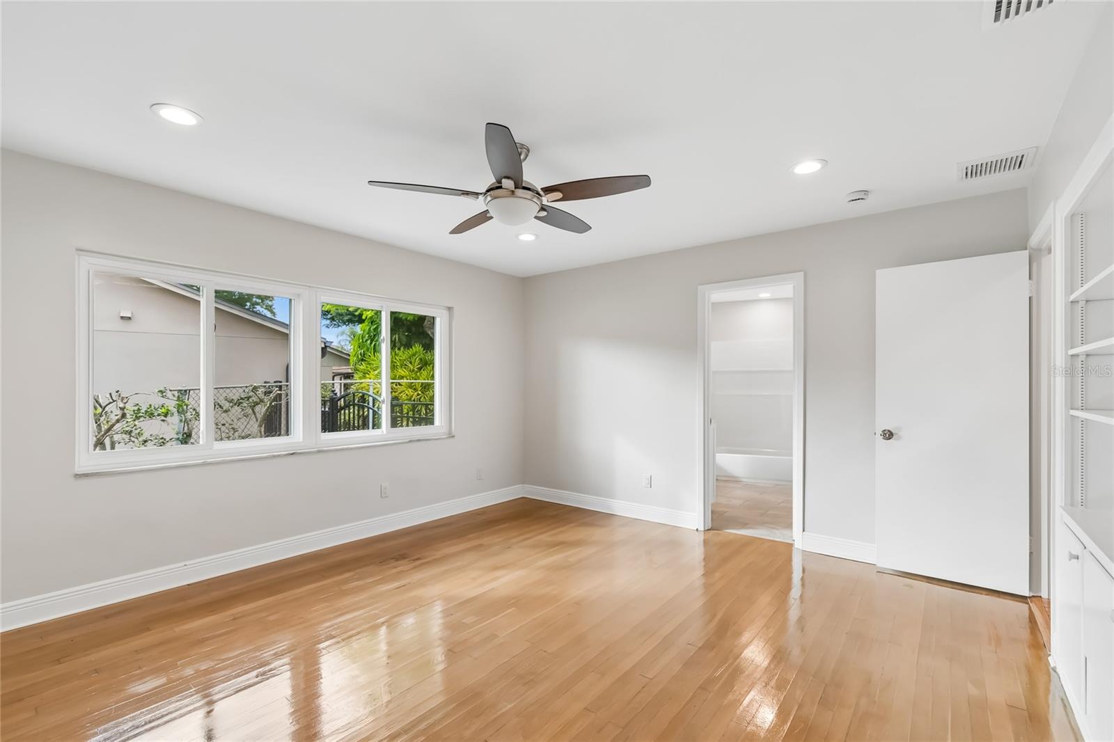 99 LADOGA AVE, TAMPA, FL, 33606