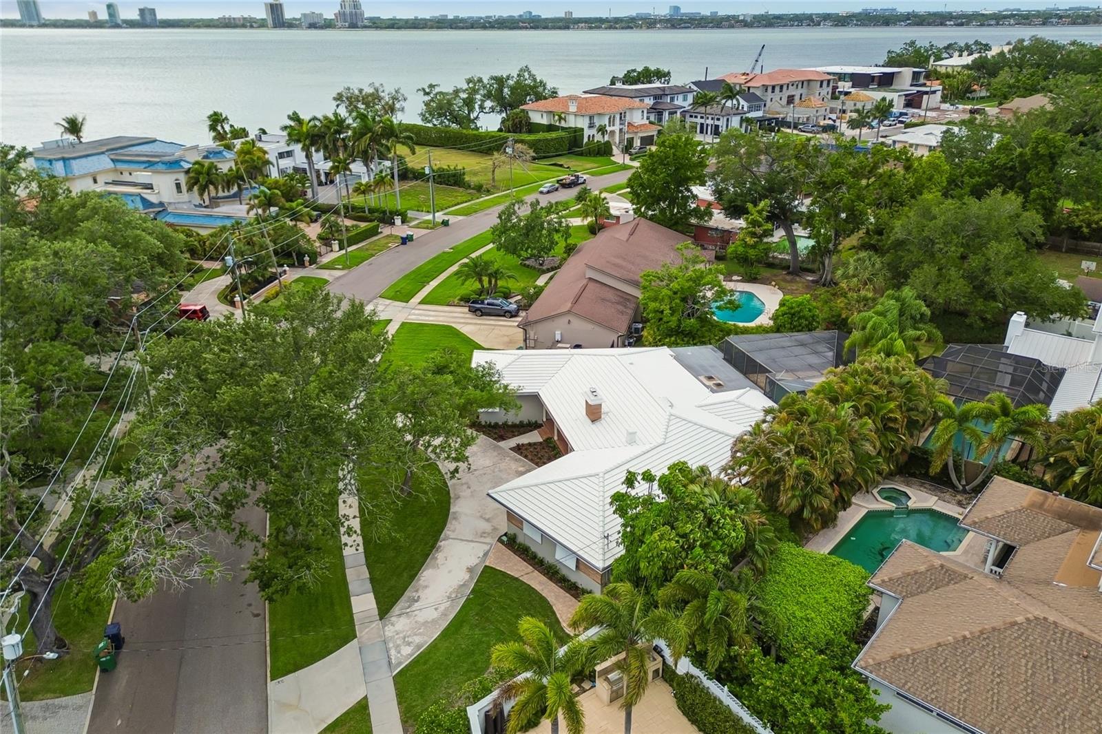 99 LADOGA AVE, TAMPA, FL, 33606