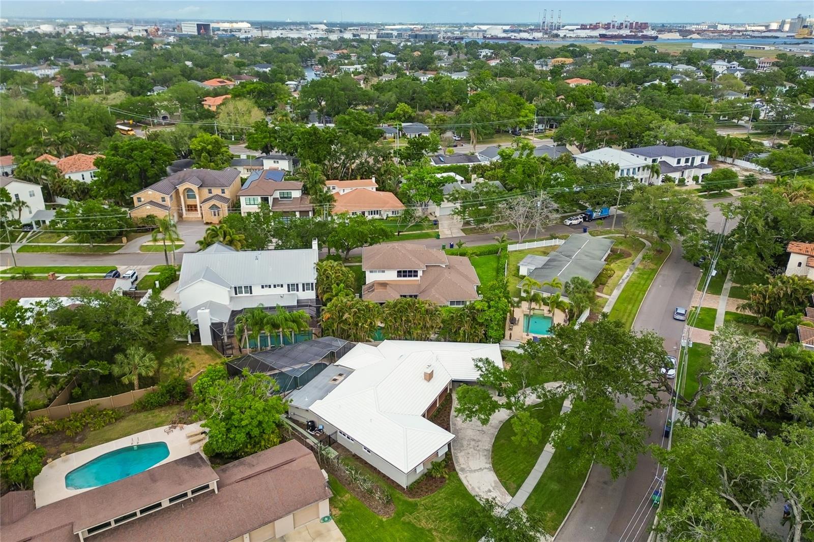 99 LADOGA AVE, TAMPA, FL, 33606