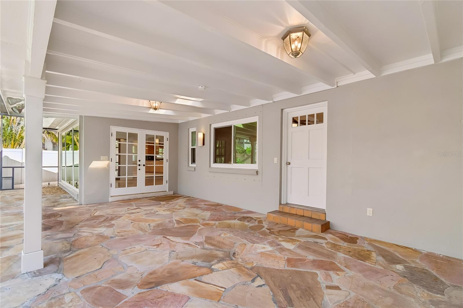 99 LADOGA AVE, TAMPA, FL, 33606