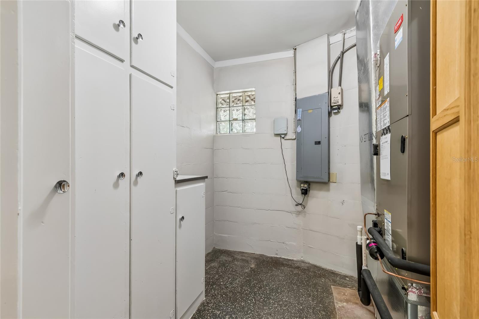 99 LADOGA AVE, TAMPA, FL, 33606