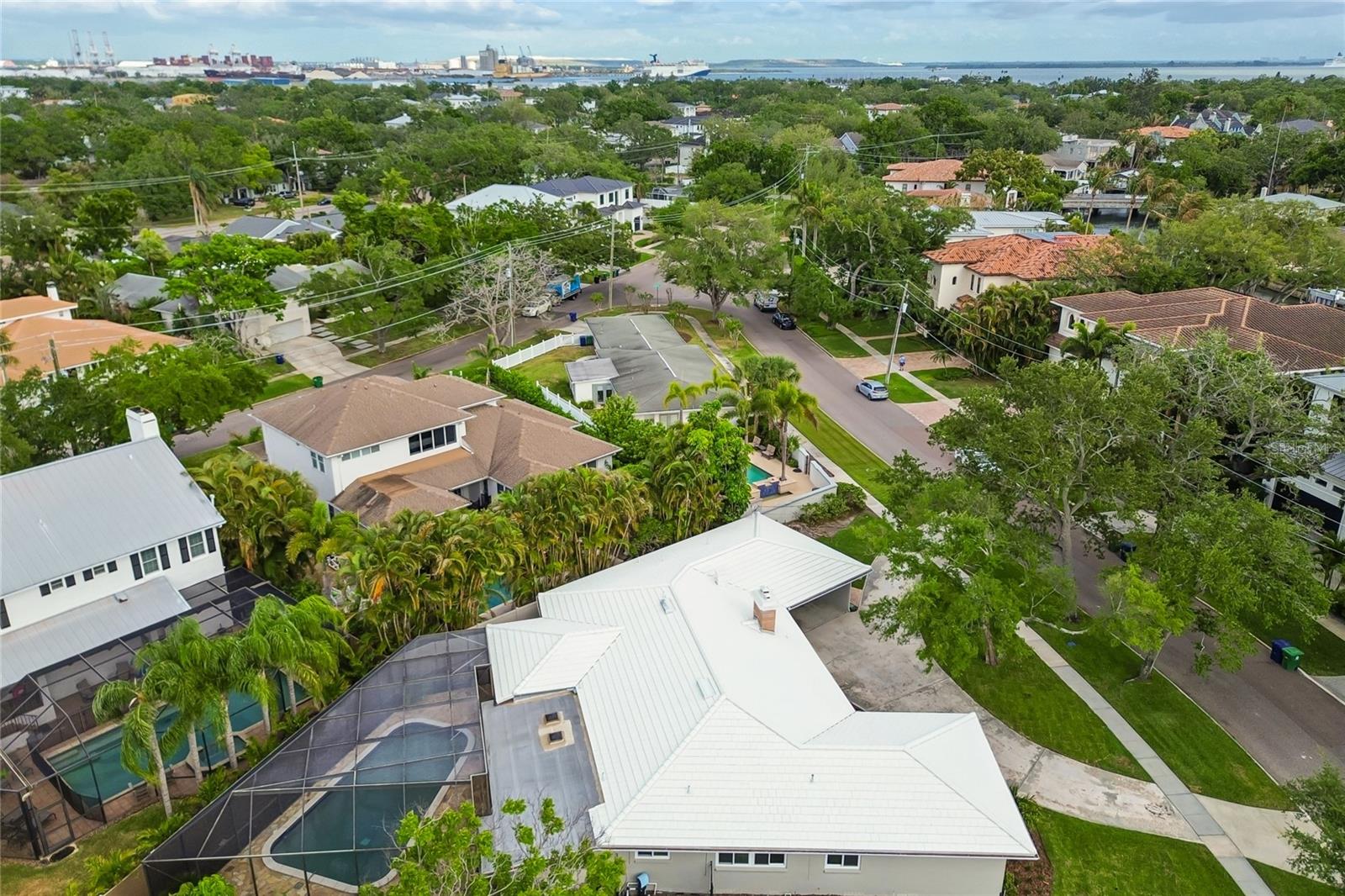 99 LADOGA AVE, TAMPA, FL, 33606