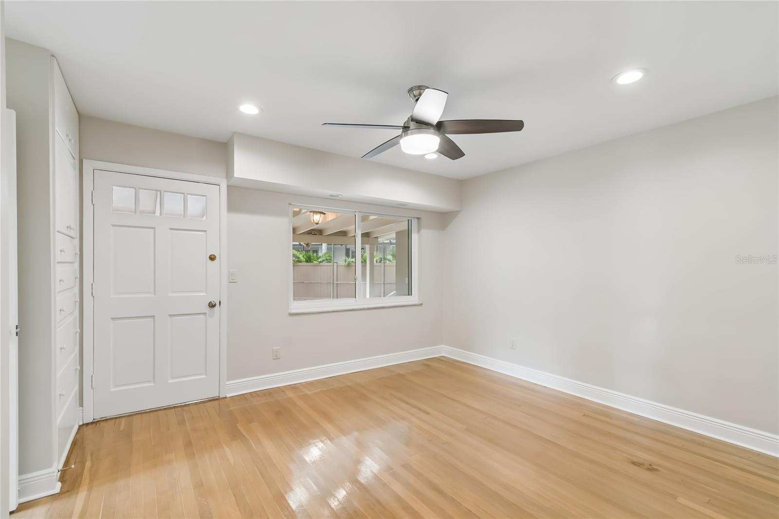 99 LADOGA AVE, TAMPA, FL, 33606