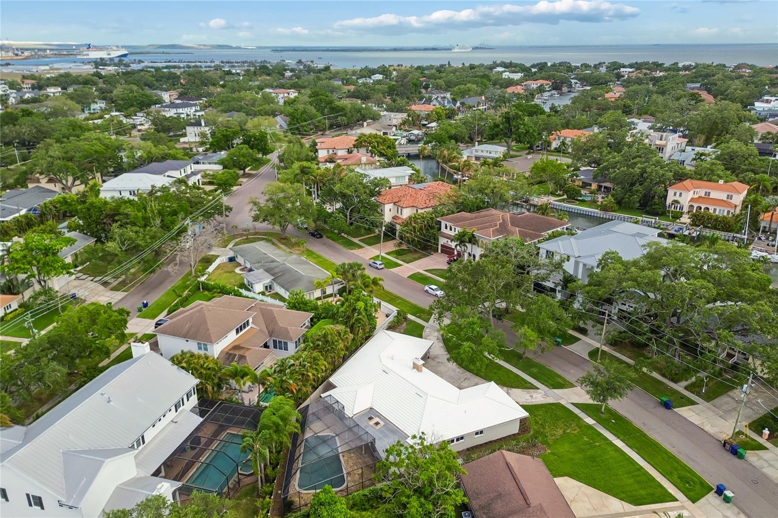 99 LADOGA AVE, TAMPA, FL, 33606