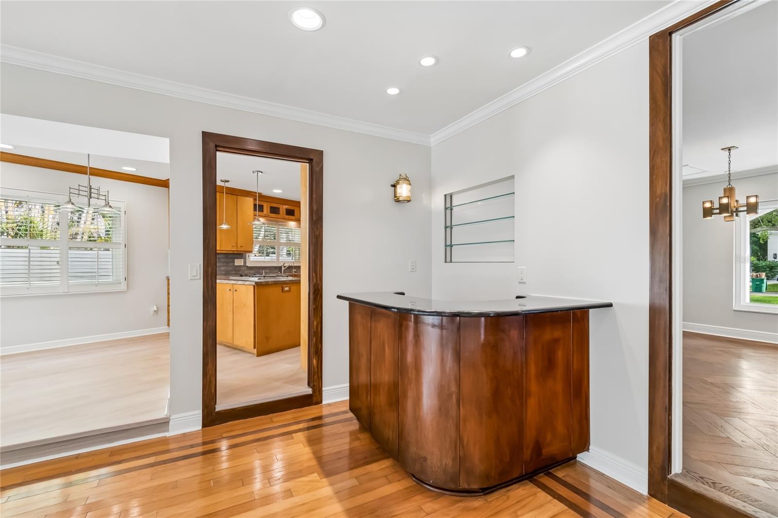 99 LADOGA AVE, TAMPA, FL, 33606