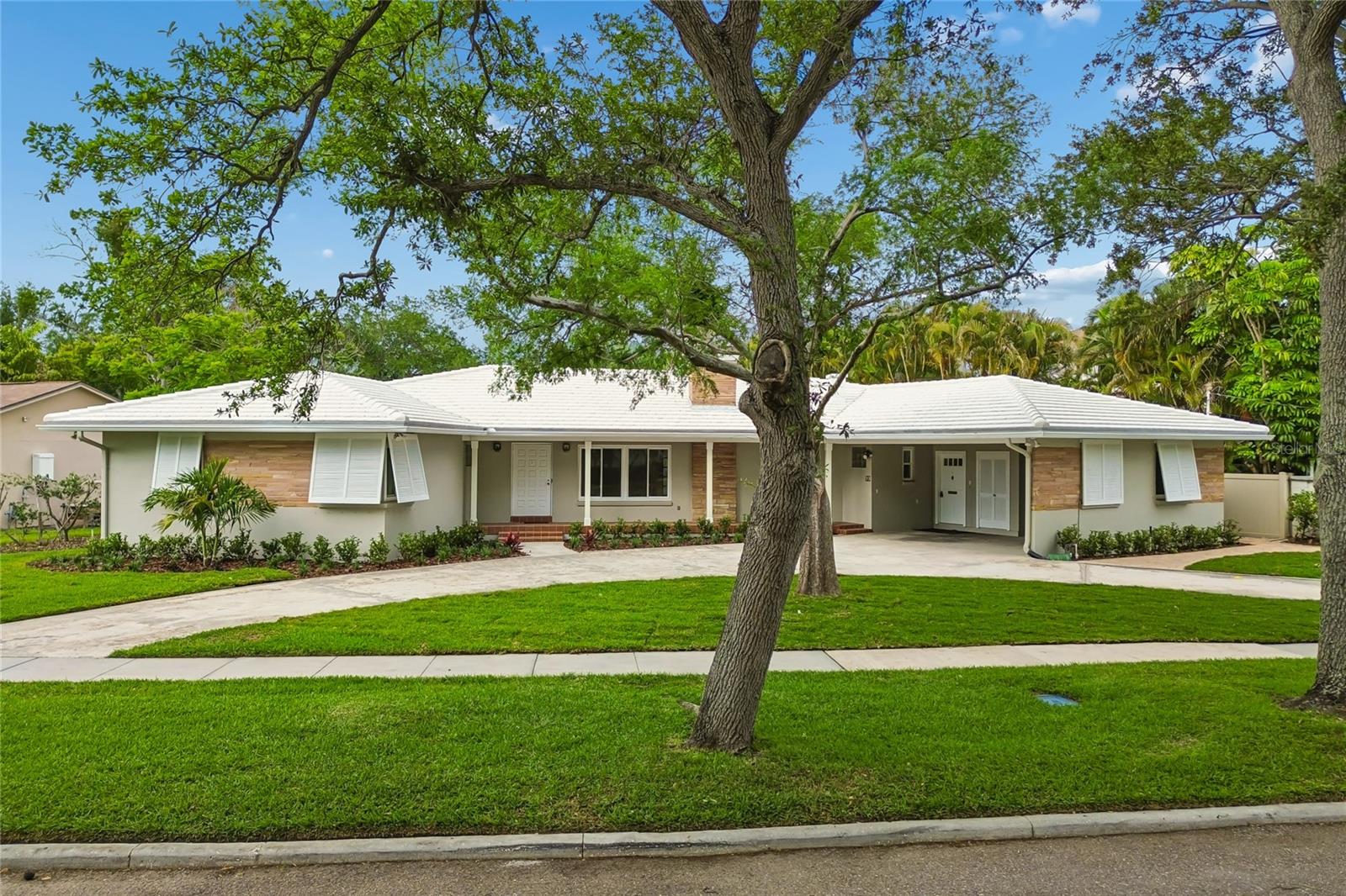 99 LADOGA AVE, TAMPA, FL, 33606