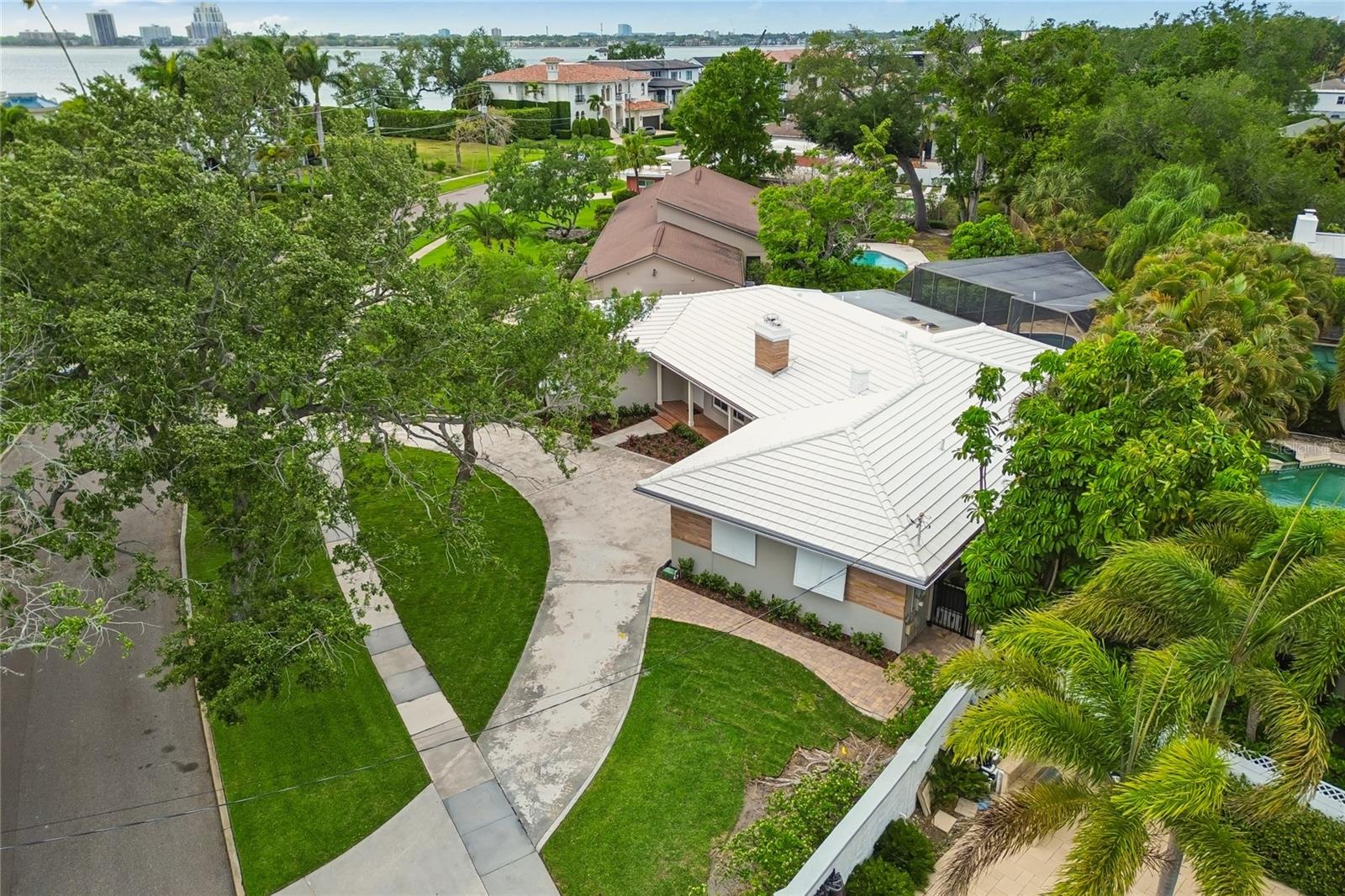 99 LADOGA AVE, TAMPA, FL, 33606