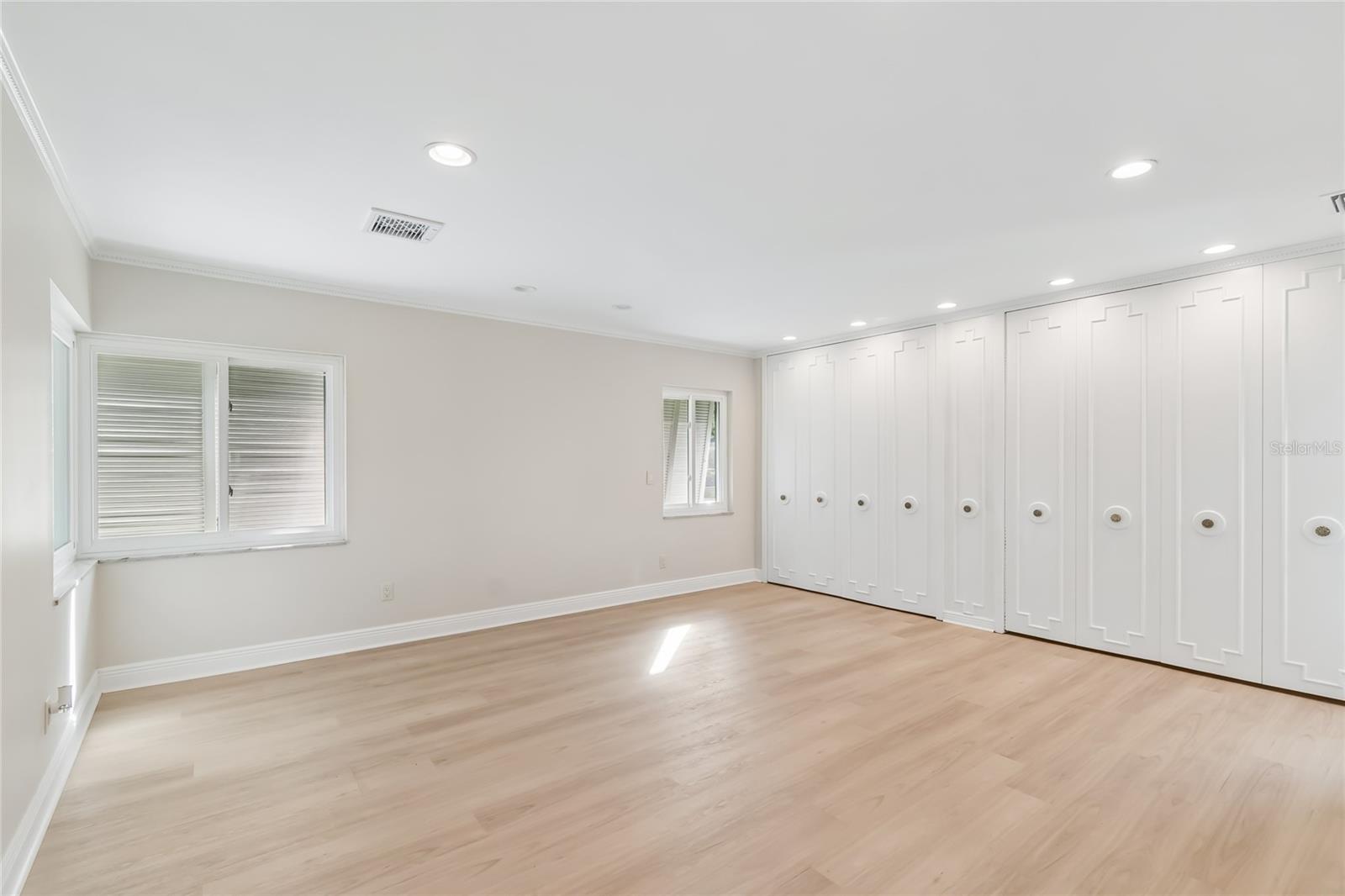 99 LADOGA AVE, TAMPA, FL, 33606