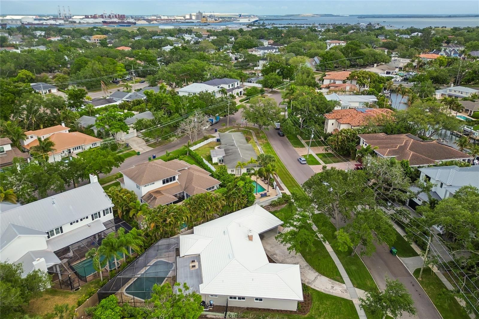 99 LADOGA AVE, TAMPA, FL, 33606