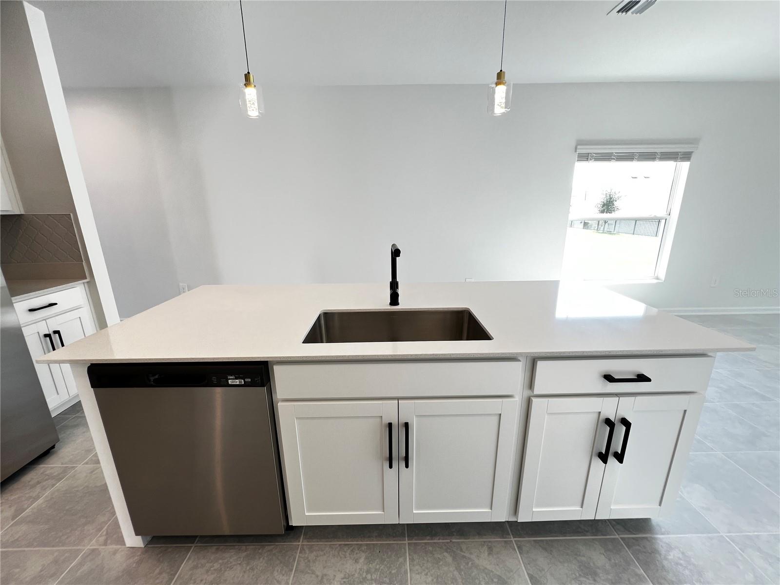 2010 PUNCH BOWL AVE, DAVENPORT, FL, 33837