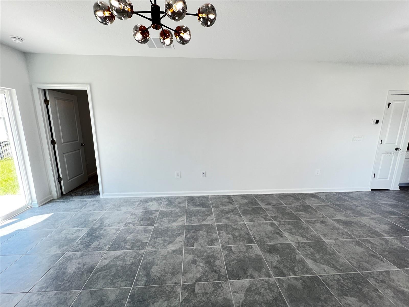 2010 PUNCH BOWL AVE, DAVENPORT, FL, 33837