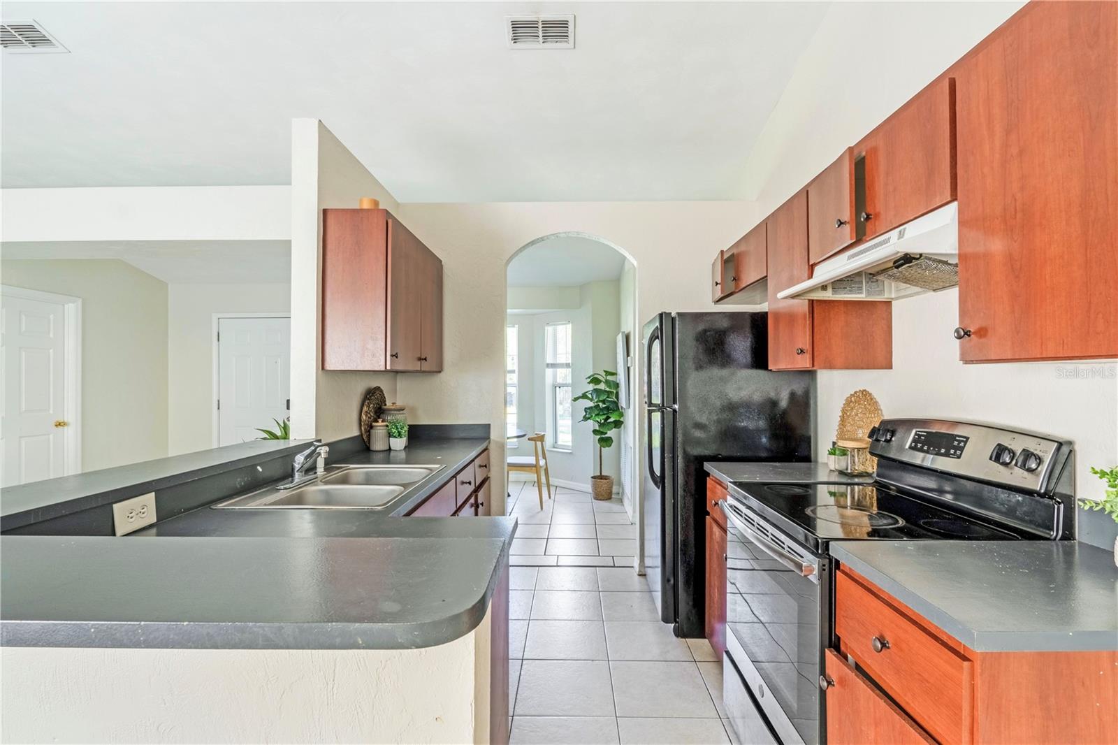 816 GROVE AVE, DAYTONA BEACH, FL, 32117