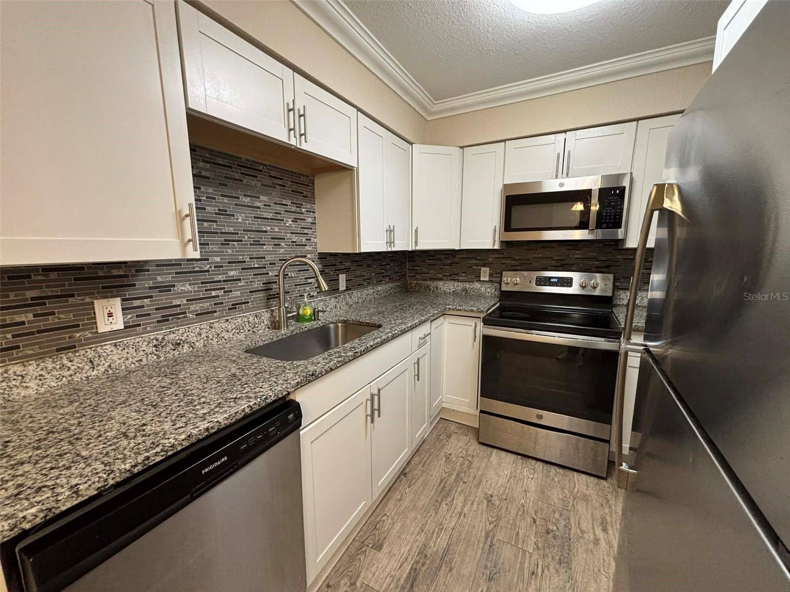 606 HOLT CIR, WINTER HAVEN, FL, 33880