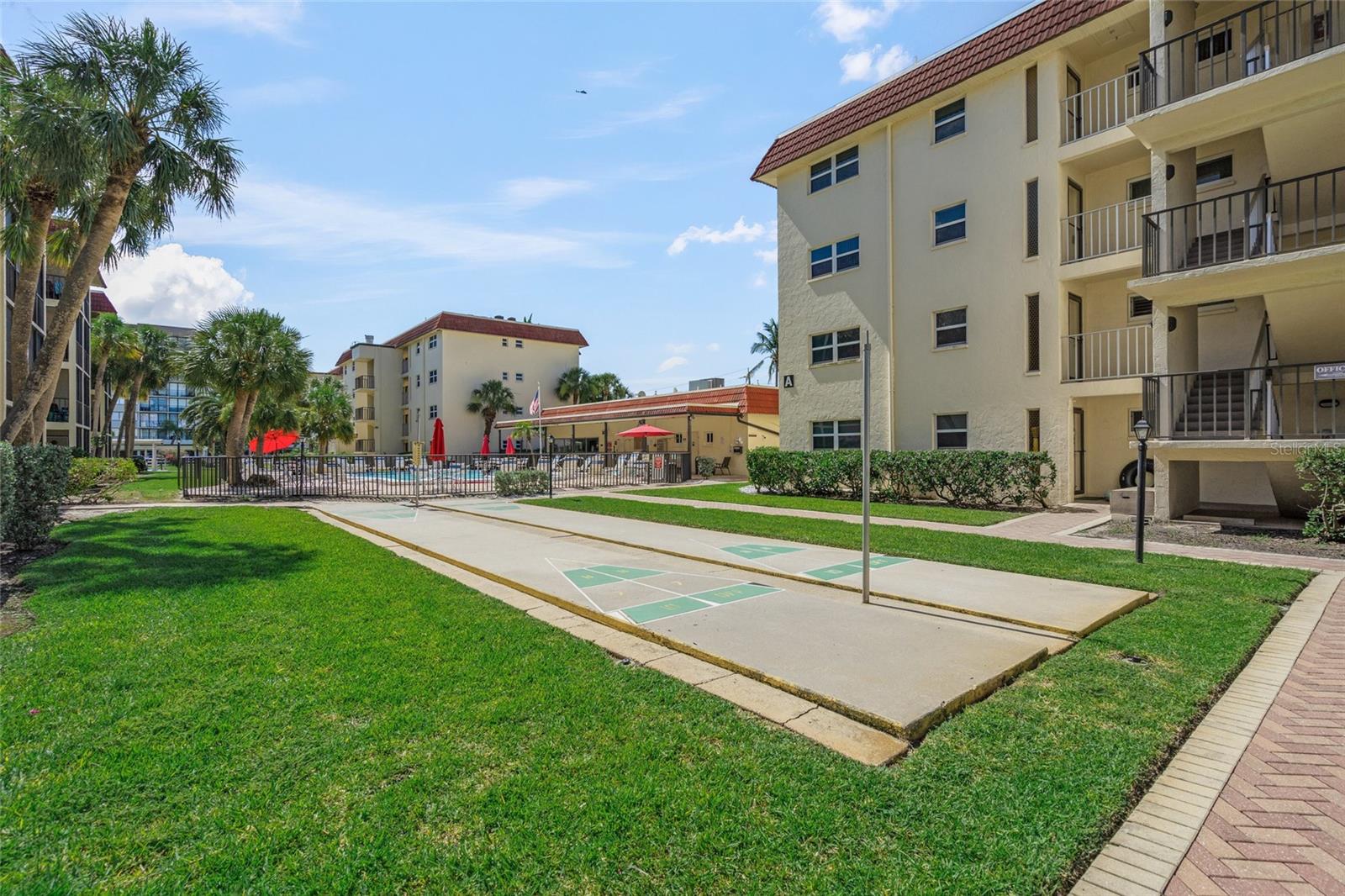 915 BEACH RD #215, SIESTA KEY, FL, 34242