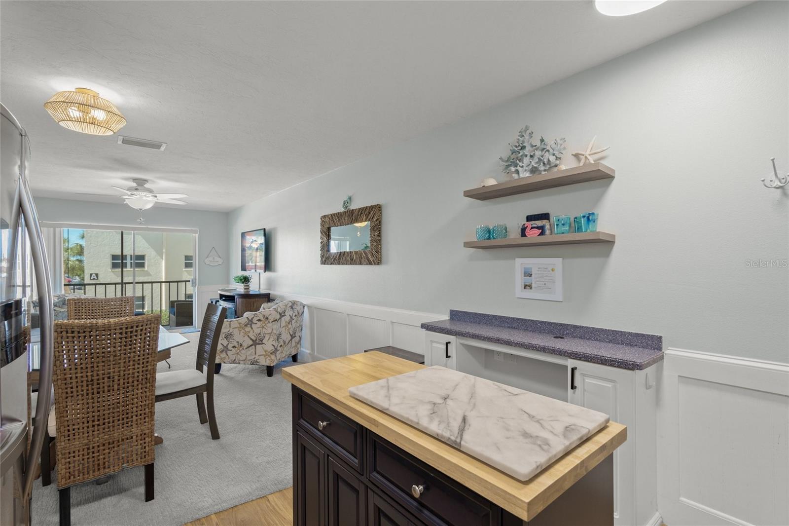 915 BEACH RD #215, SIESTA KEY, FL, 34242