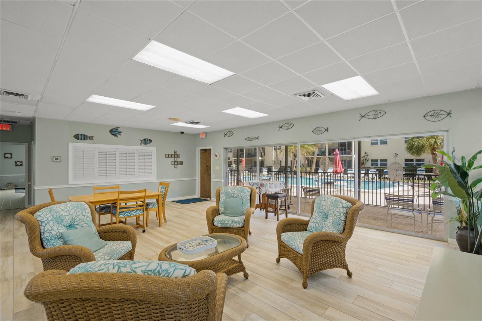 915 BEACH RD #215, SIESTA KEY, FL, 34242