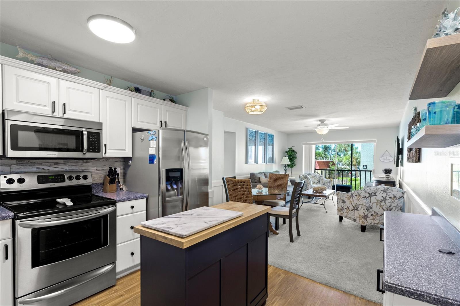 915 BEACH RD #215, SIESTA KEY, FL, 34242