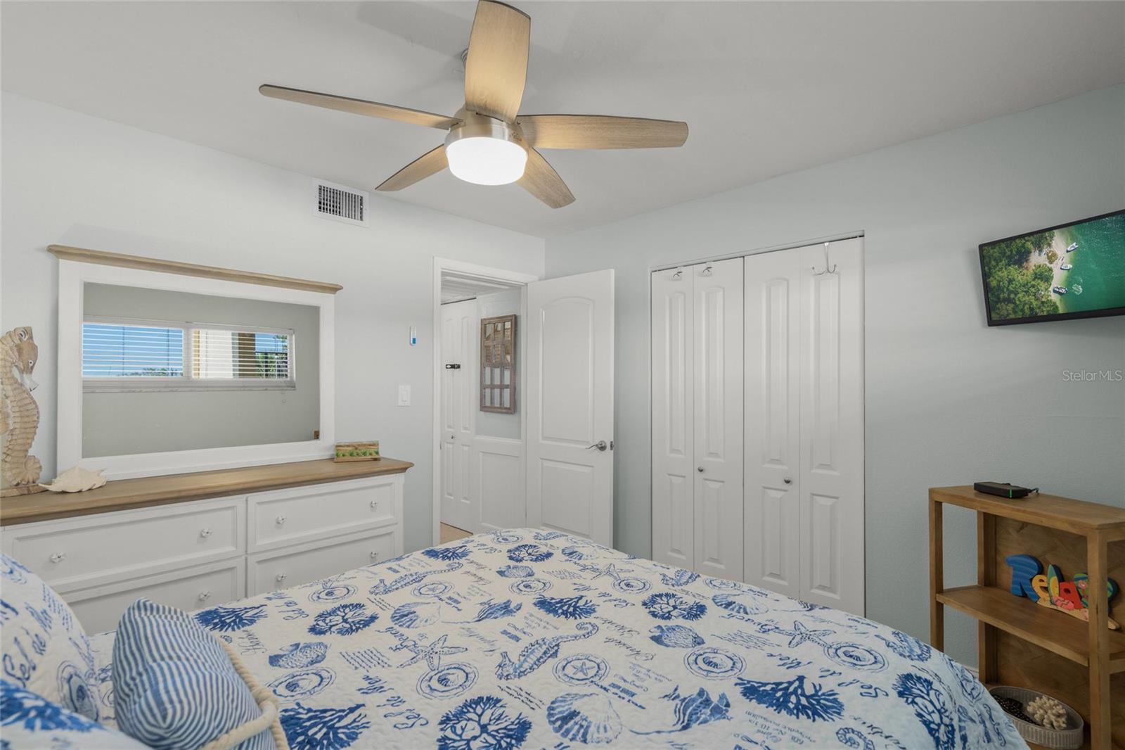915 BEACH RD #215, SIESTA KEY, FL, 34242
