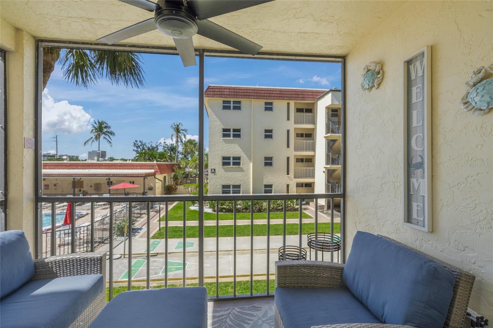 915 BEACH RD #215, SIESTA KEY, FL, 34242