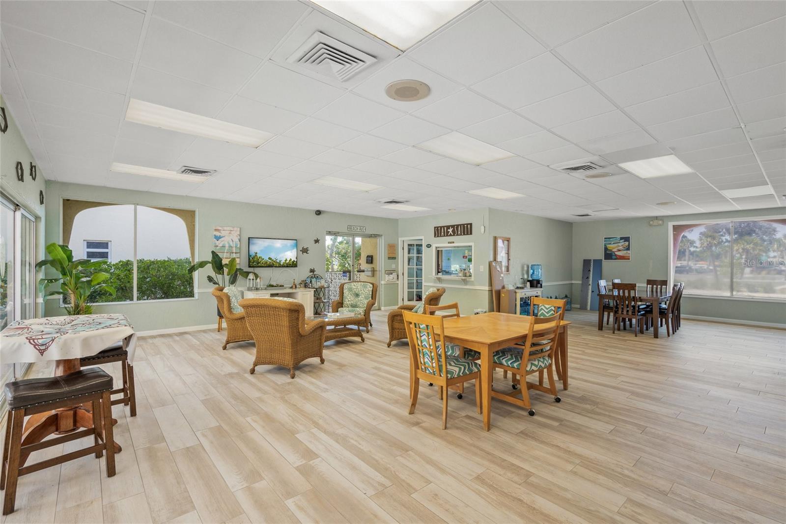 915 BEACH RD #215, SIESTA KEY, FL, 34242