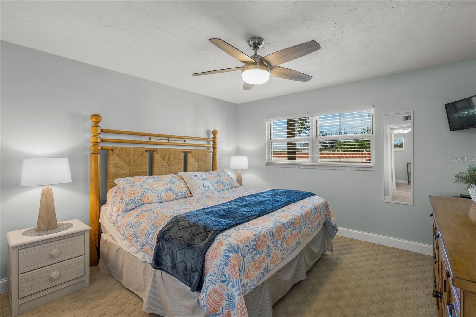 915 BEACH RD #215, SIESTA KEY, FL, 34242