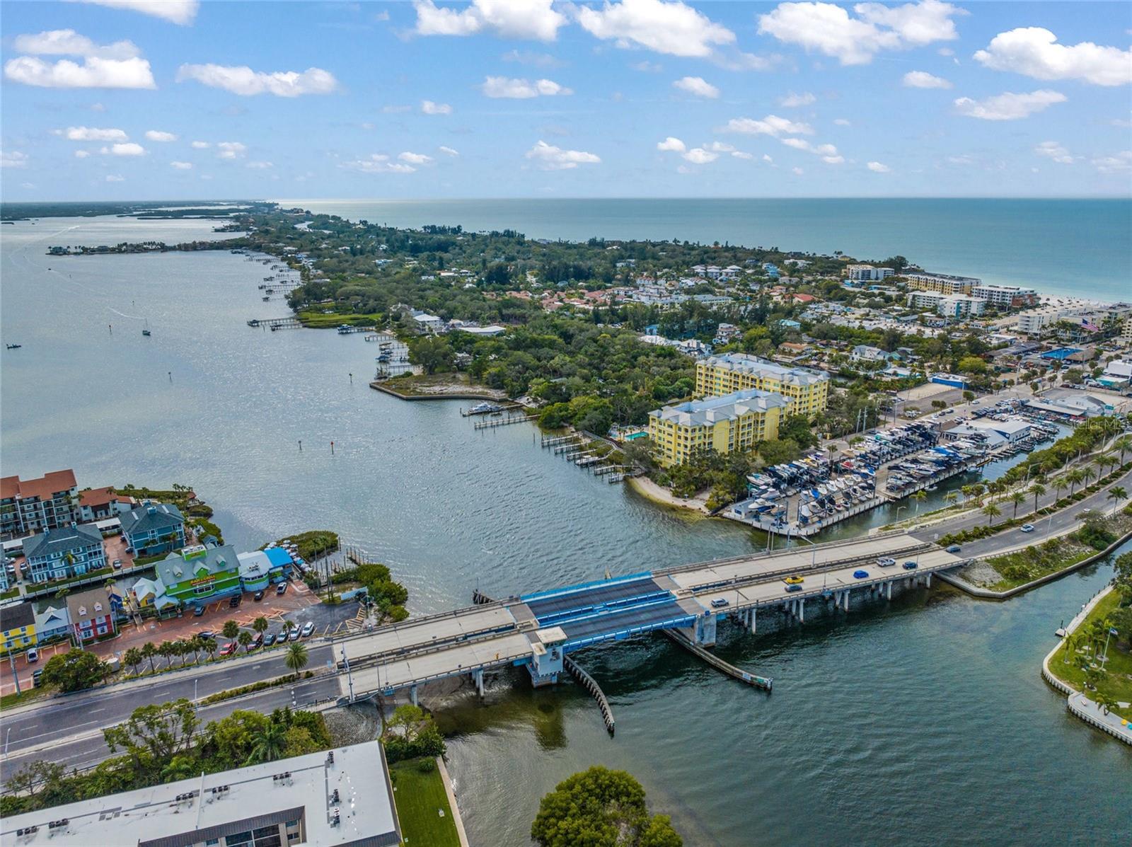 915 BEACH RD #215, SIESTA KEY, FL, 34242