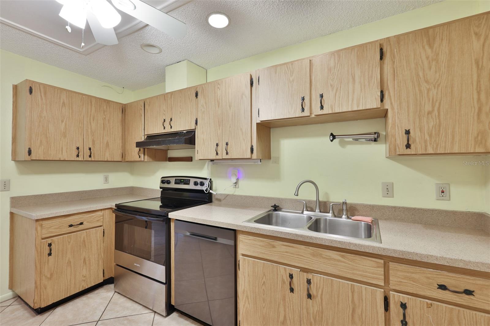 603 LA JOLLA AVE, SUN CITY CENTER, FL, 33573