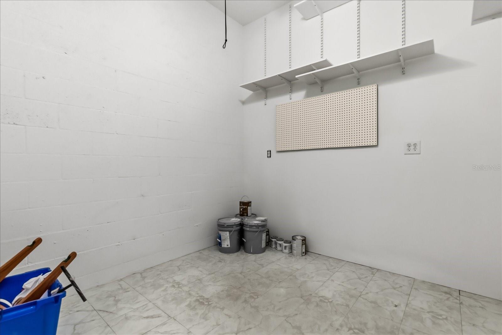 Extra Storage/workroom with A/C in Garage