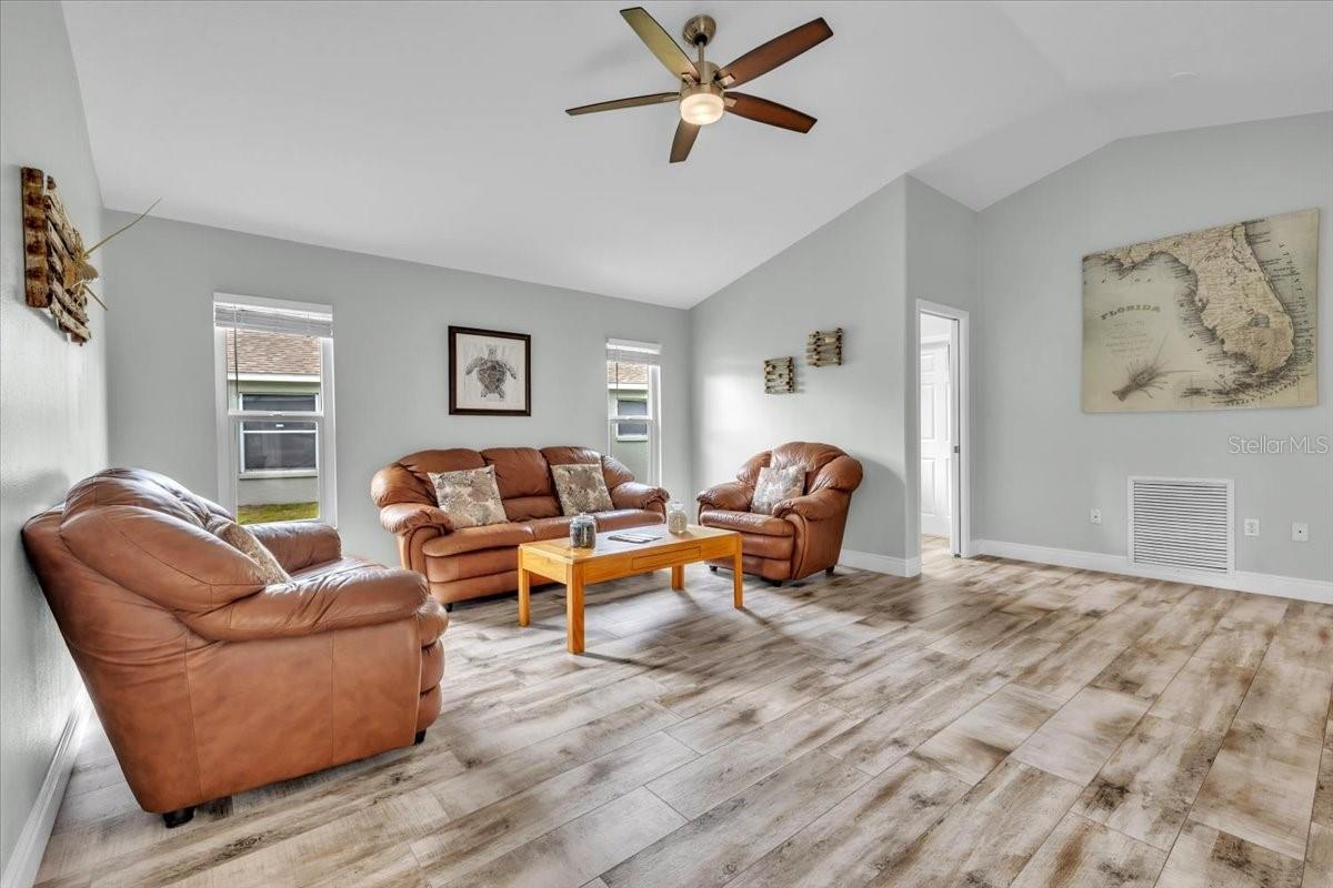 3022 45TH WAY E, BRADENTON, FL, 34203