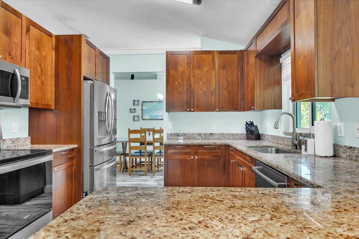 3022 45TH WAY E, BRADENTON, FL, 34203