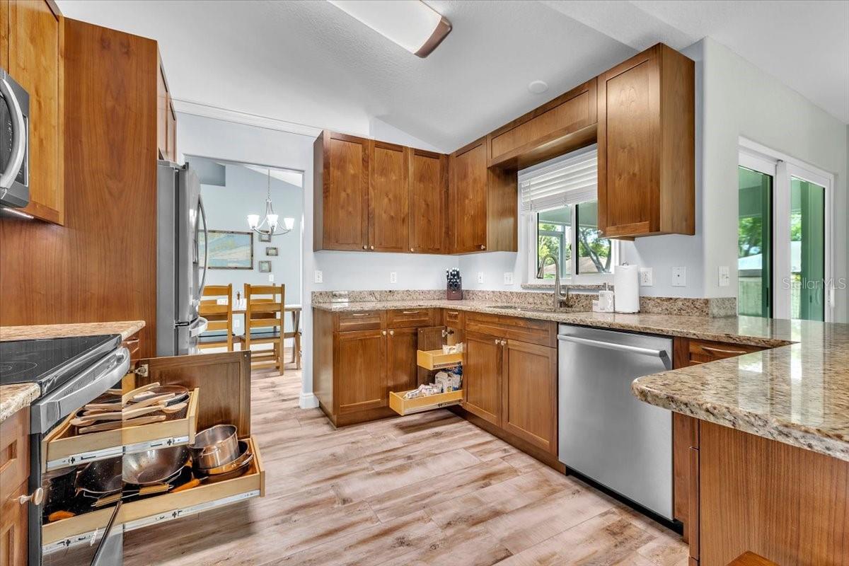 3022 45TH WAY E, BRADENTON, FL, 34203