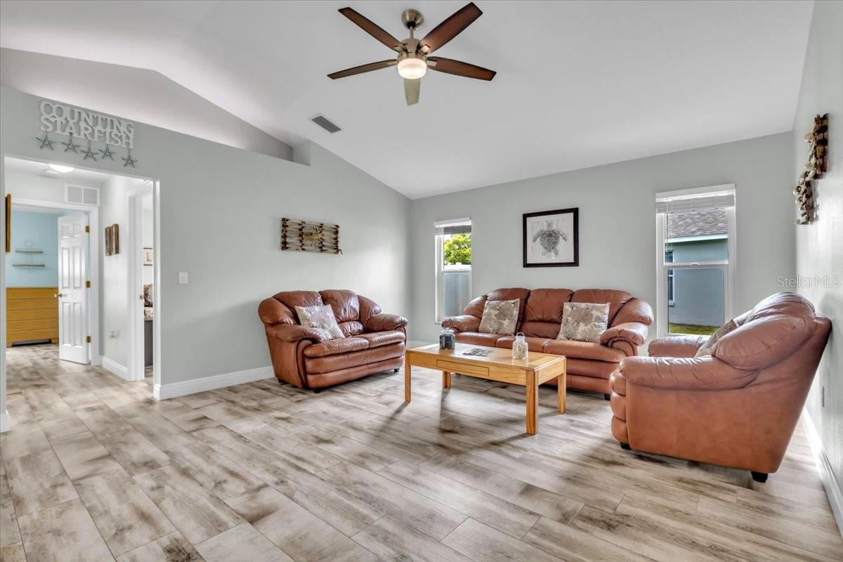 3022 45TH WAY E, BRADENTON, FL, 34203