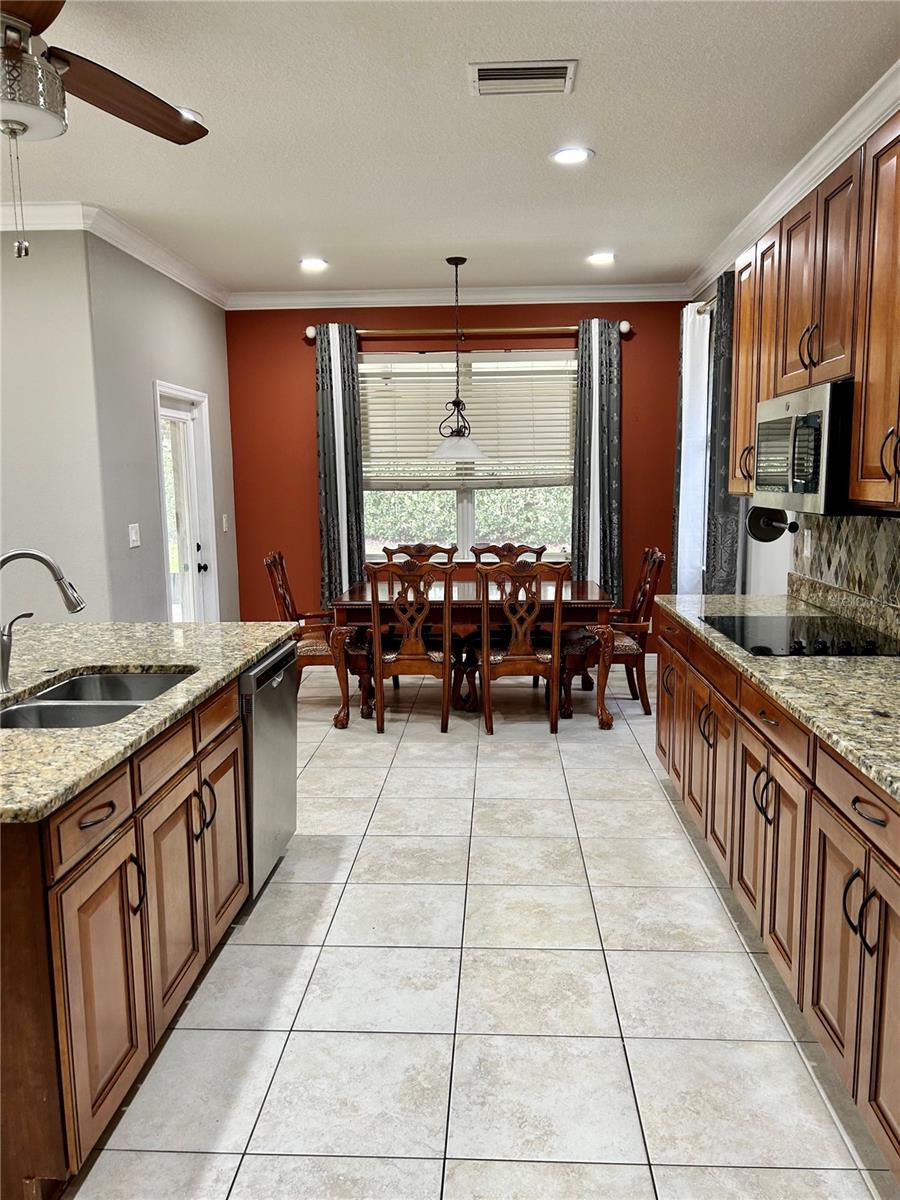 2907 WINGLEWOOD CIR, LUTZ, FL, 33558
