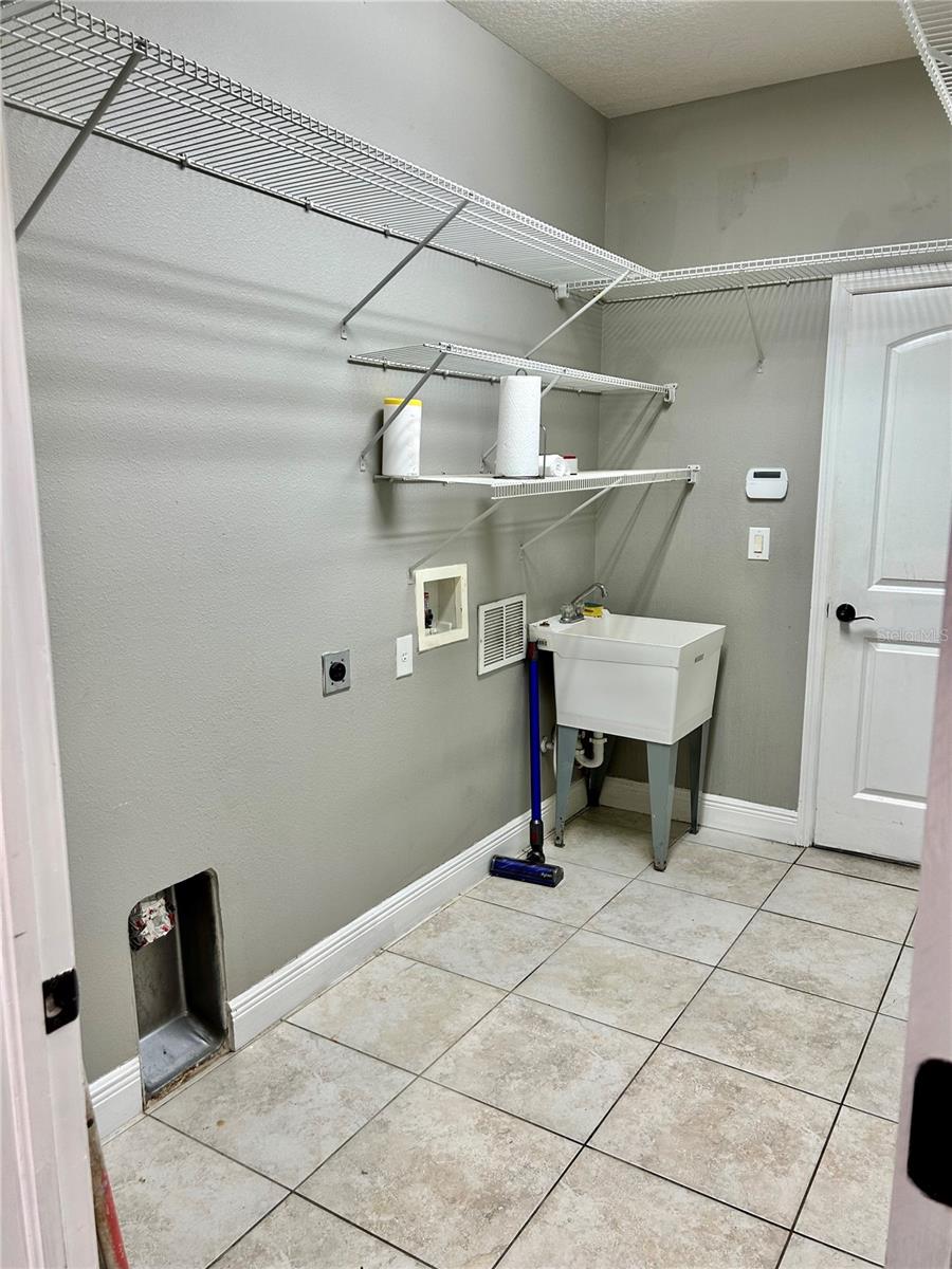 2907 WINGLEWOOD CIR, LUTZ, FL, 33558