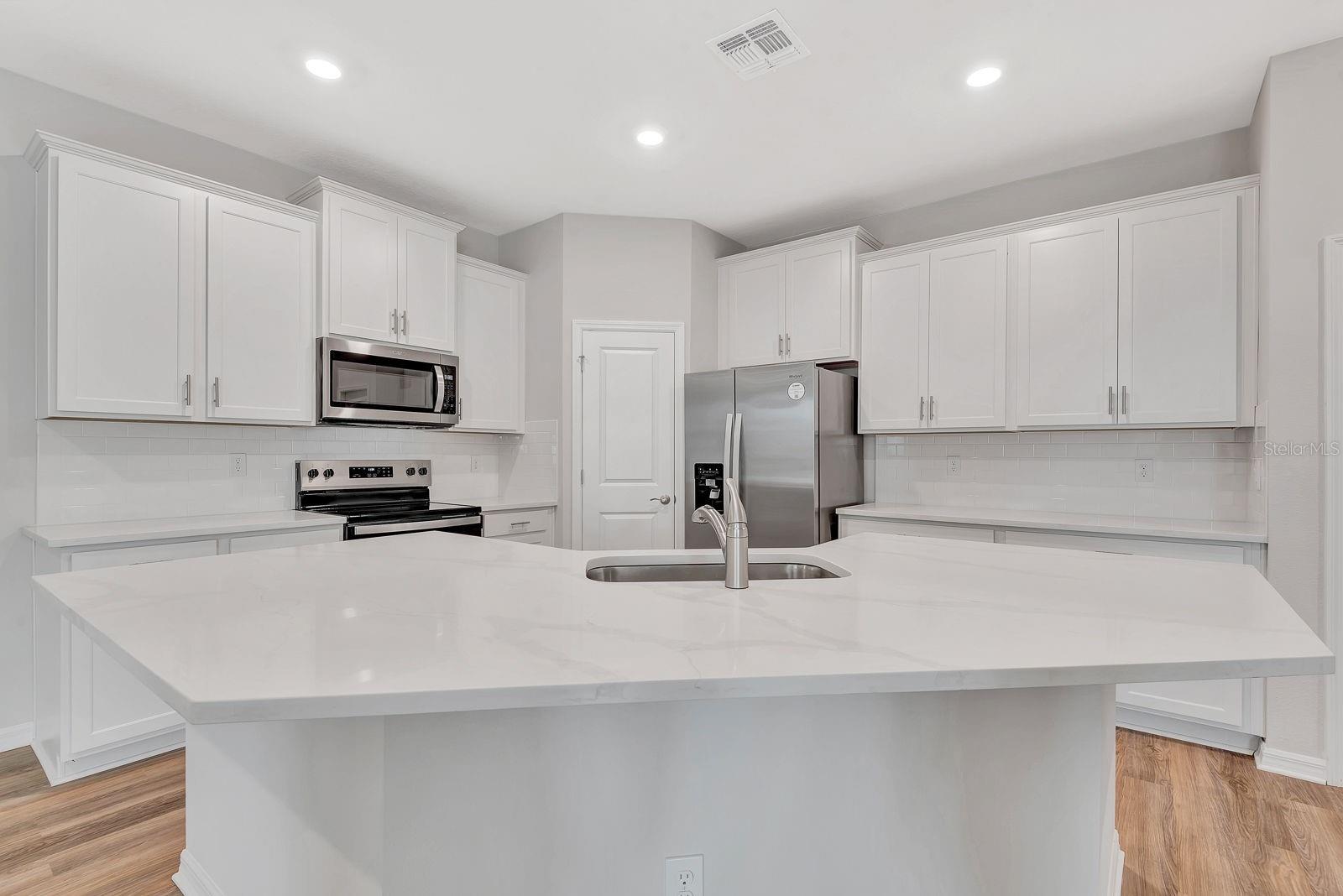 18014 CROPSIDE TRL, BRADENTON, FL, 34211