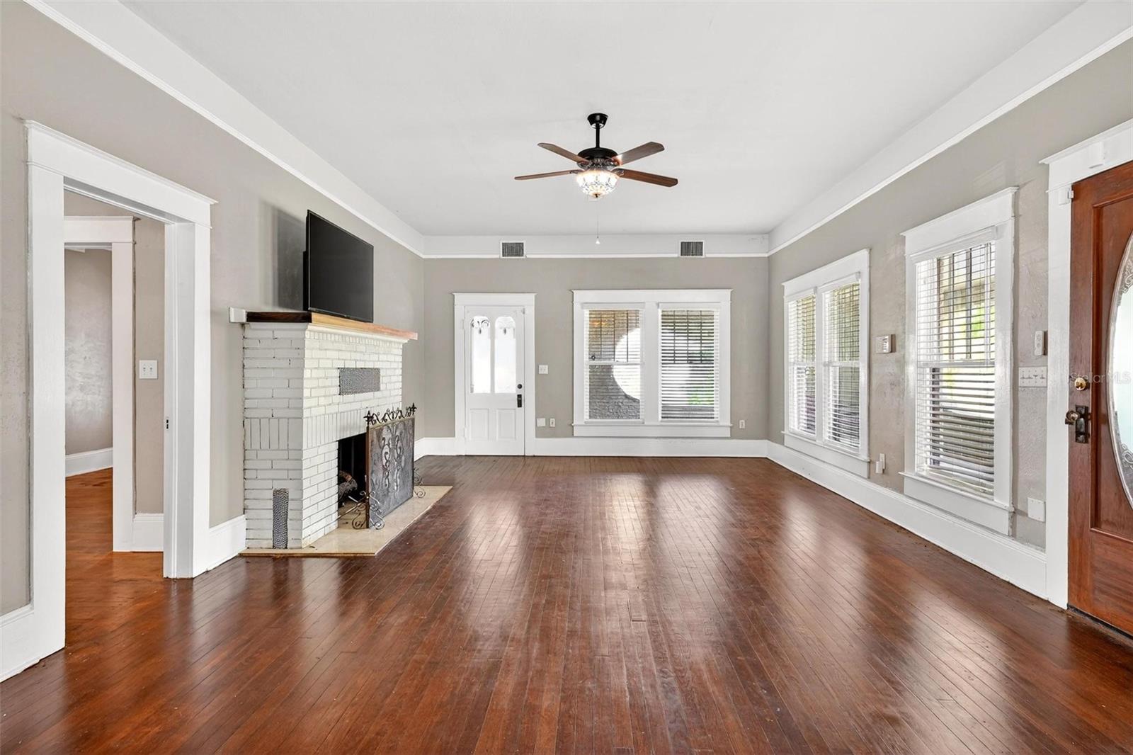211 CASSADY ST, UMATILLA, FL, 32784