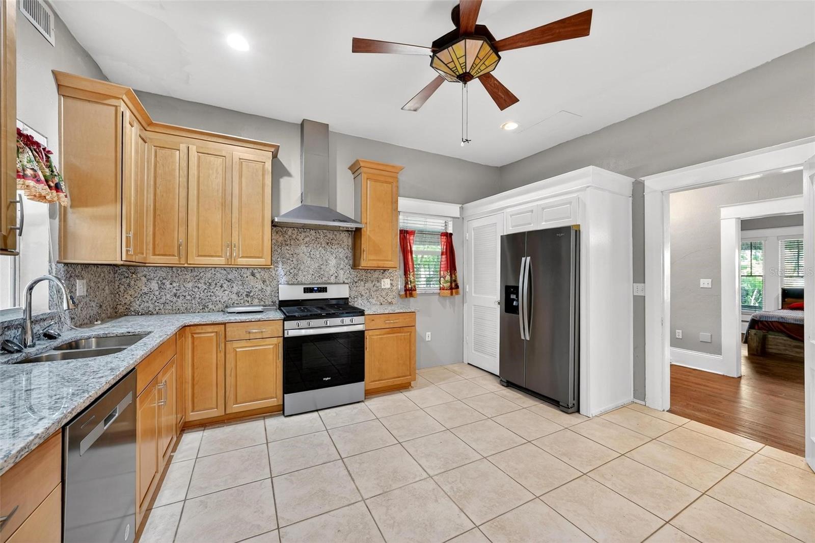 211 CASSADY ST, UMATILLA, FL, 32784