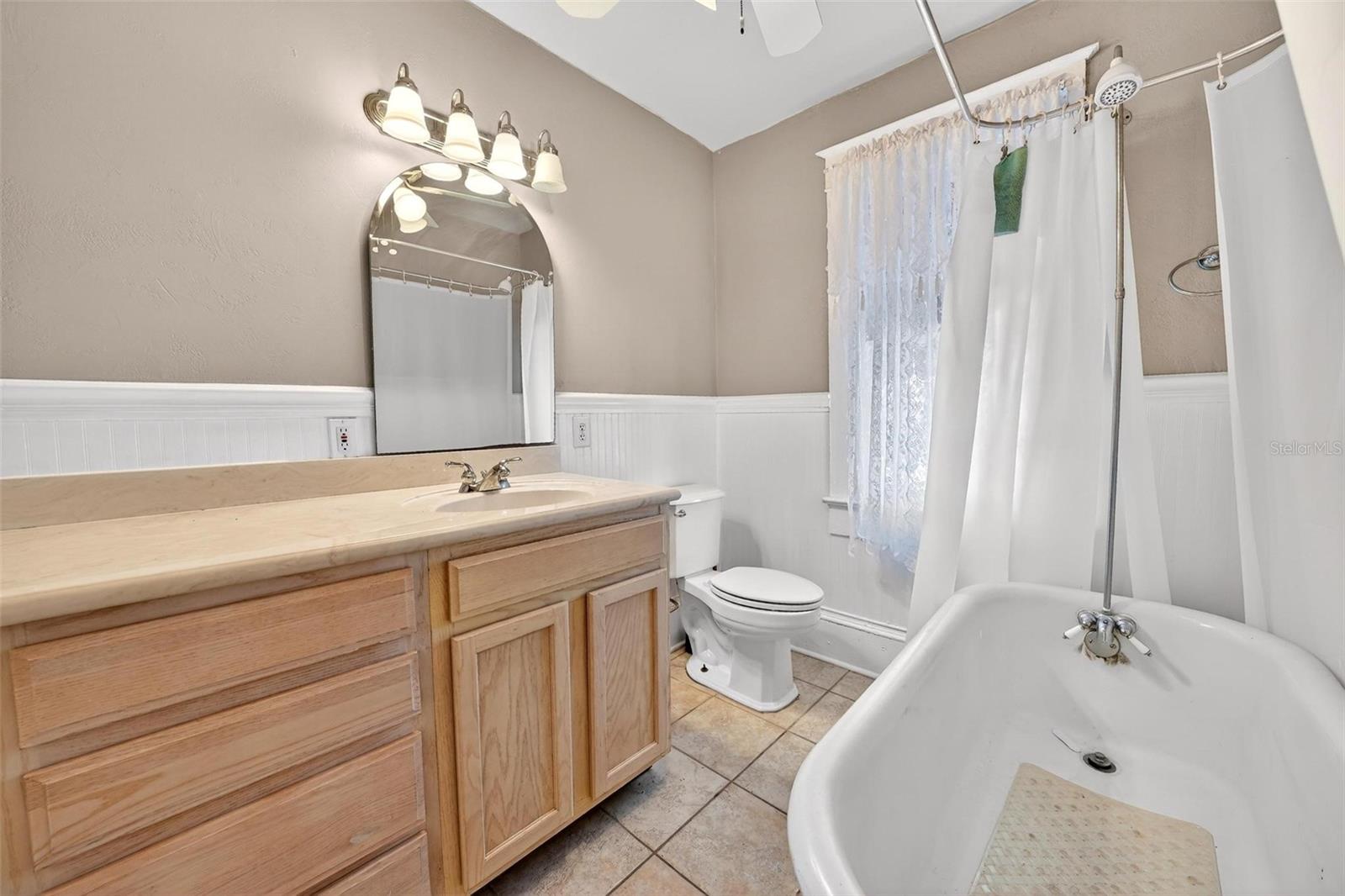211 CASSADY ST, UMATILLA, FL, 32784